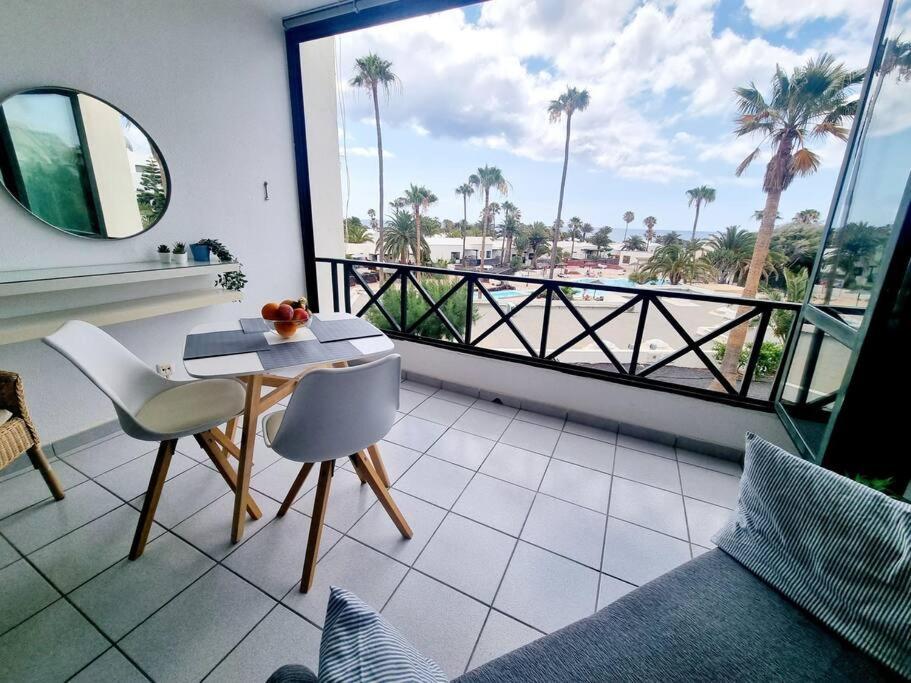 Luxury Ocean View Playa Roca Apartment Costa Teguise Ngoại thất bức ảnh