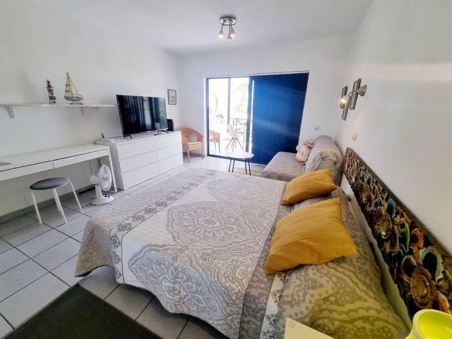 Luxury Ocean View Playa Roca Apartment Costa Teguise Ngoại thất bức ảnh
