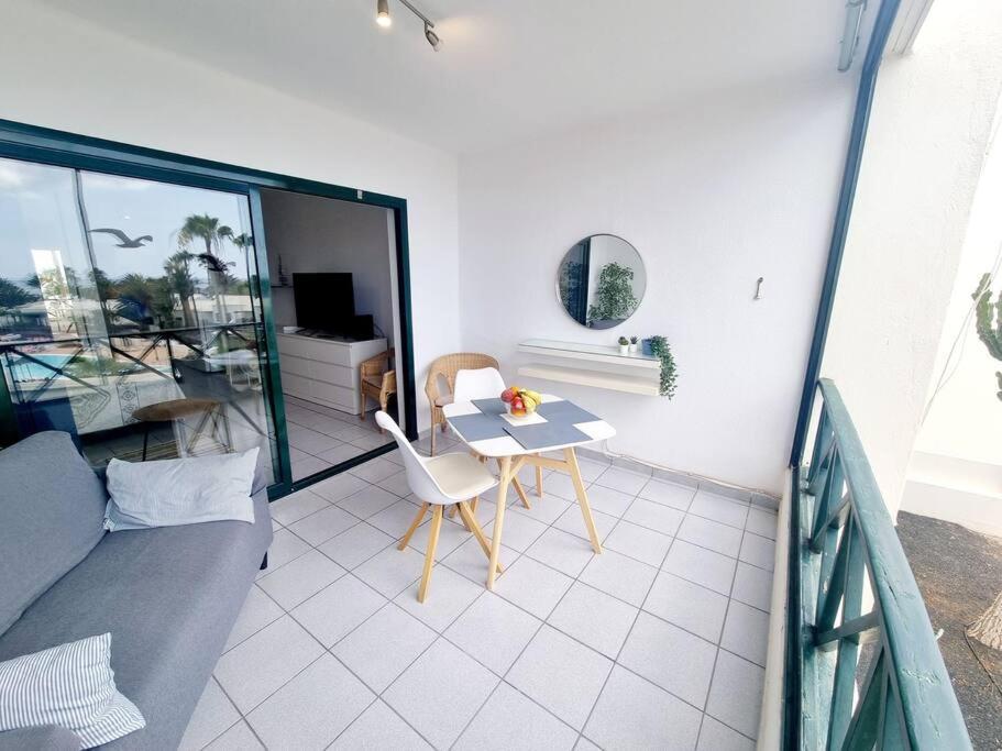 Luxury Ocean View Playa Roca Apartment Costa Teguise Ngoại thất bức ảnh