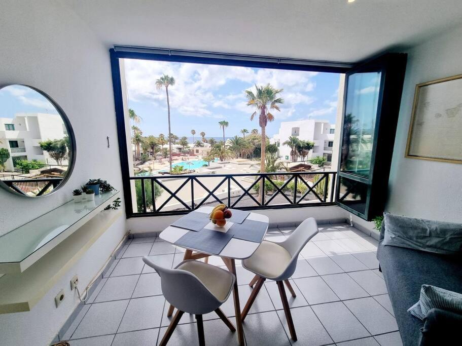 Luxury Ocean View Playa Roca Apartment Costa Teguise Ngoại thất bức ảnh