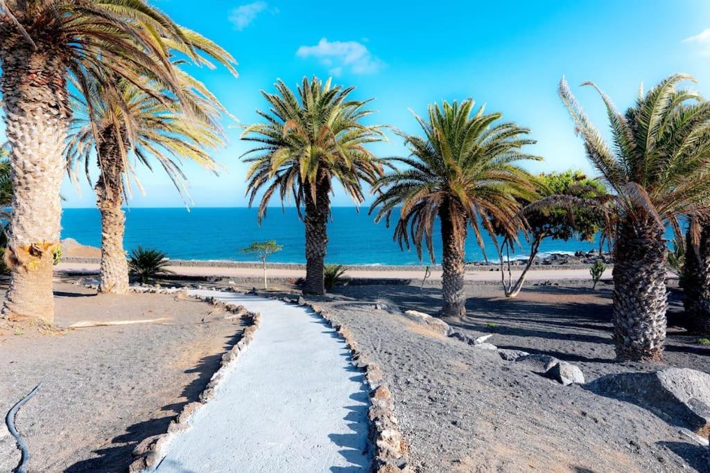 Luxury Ocean View Playa Roca Apartment Costa Teguise Ngoại thất bức ảnh