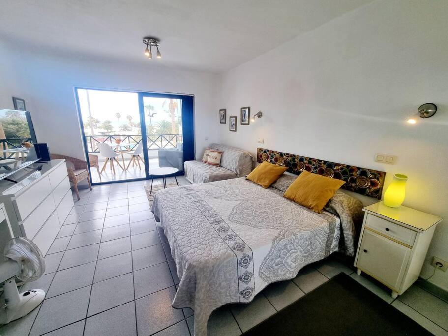 Luxury Ocean View Playa Roca Apartment Costa Teguise Ngoại thất bức ảnh