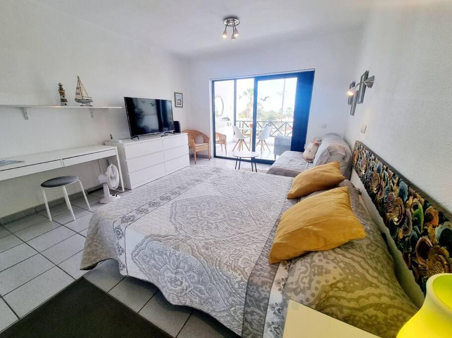Luxury Ocean View Playa Roca Apartment Costa Teguise Ngoại thất bức ảnh